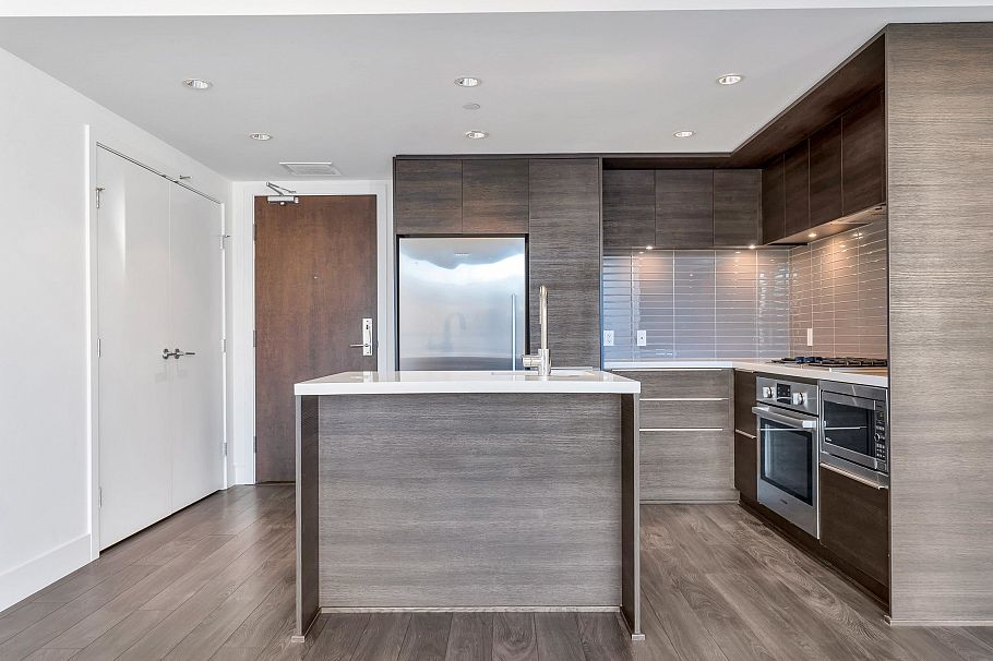 601 1550 Fern Street North Vancouver, BC - 7