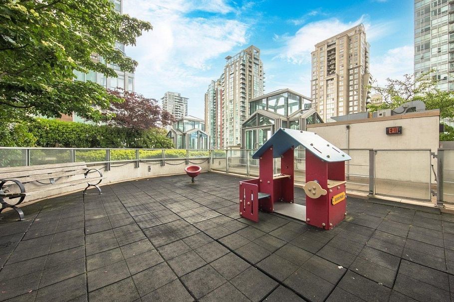 806 565 Smithe Street Vancouver, BC - 24