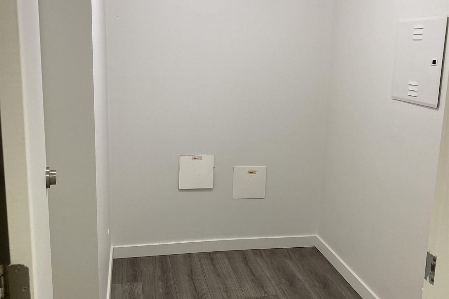 2505 131 Regiment Square Vancouver, BC - 8