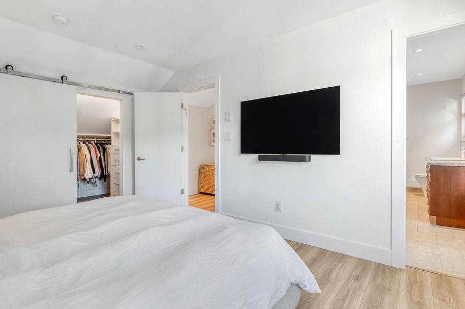 3340 W 15th Avenue Vancouver, BC - 23