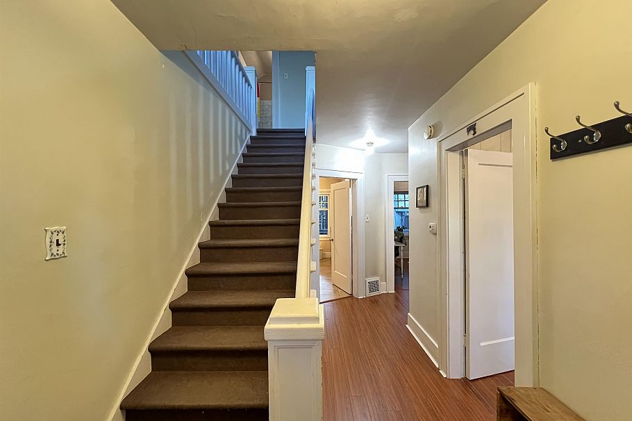 2080 W 33rd Avenue Vancouver, BC - 23