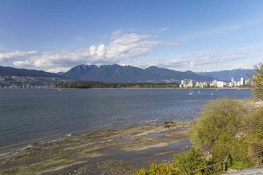 2789 Point Grey Road Vancouver, BC - 30