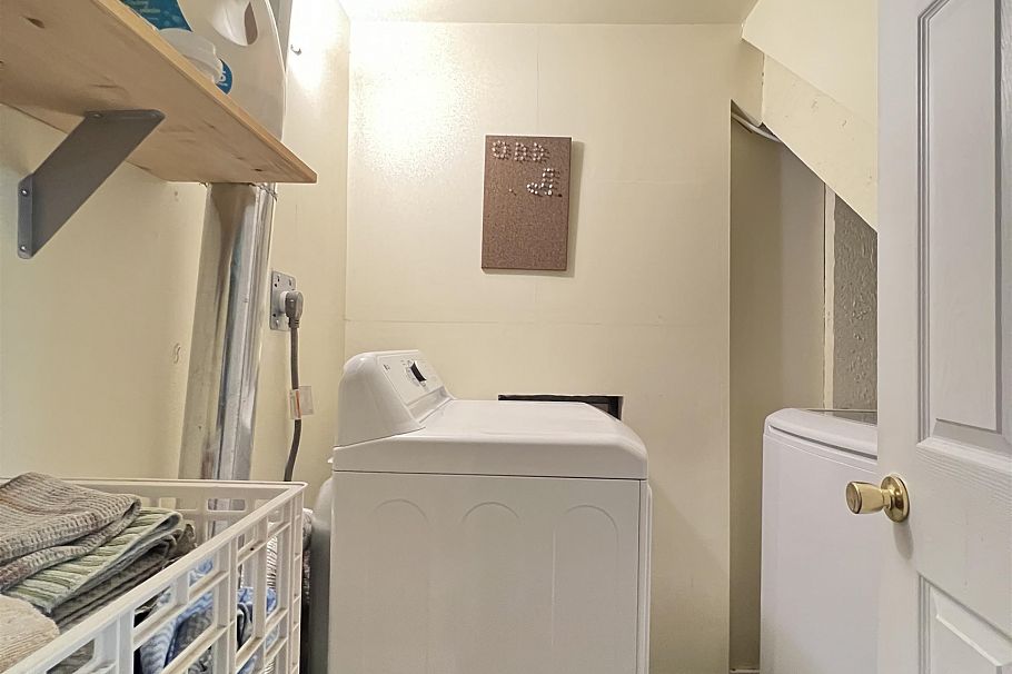 2080 W 33rd Avenue Vancouver, BC - 36