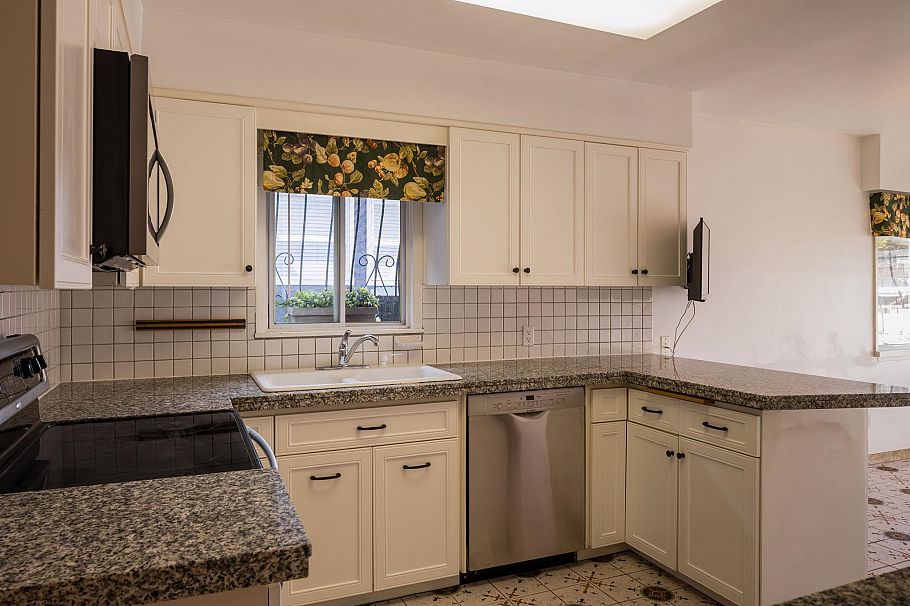 2869 Venables Street Vancouver, BC - 15