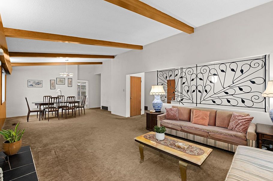 191 W 60th Avenue Vancouver, BC - 5