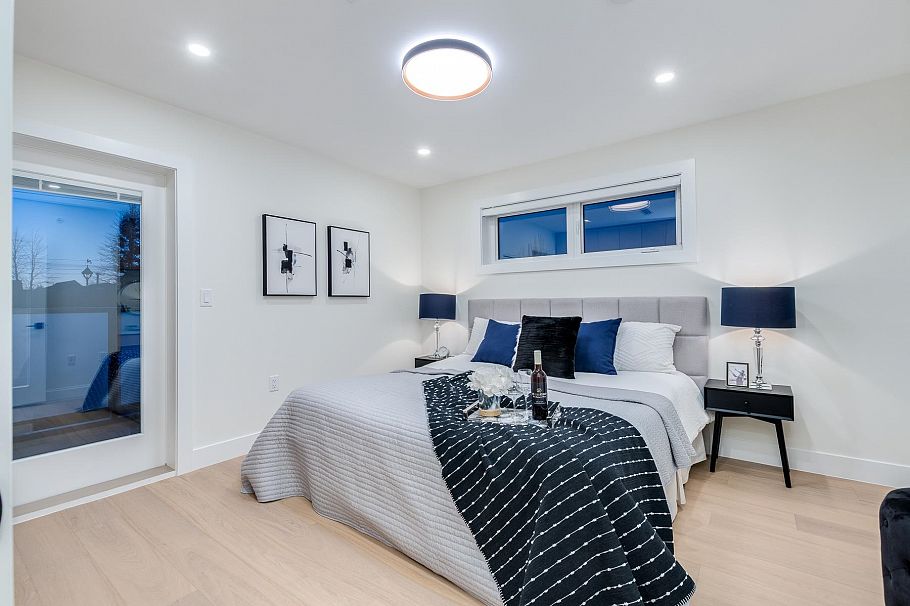 1 5459 Rhodes Street Vancouver, BC - 12