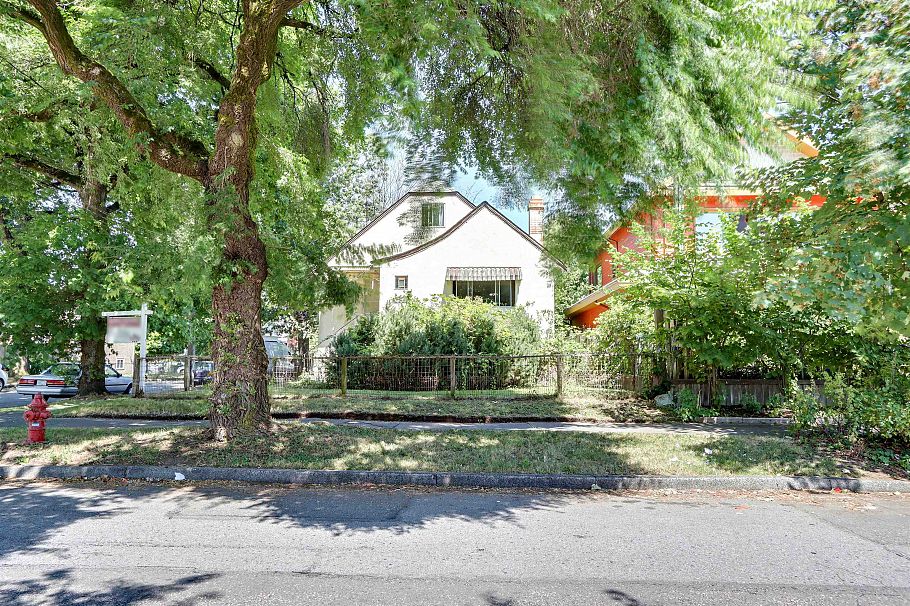 2305 Turner Street Vancouver, BC - 4