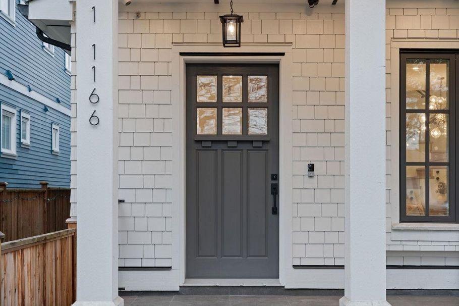 1 1166 E 11th Avenue Vancouver, BC - 2