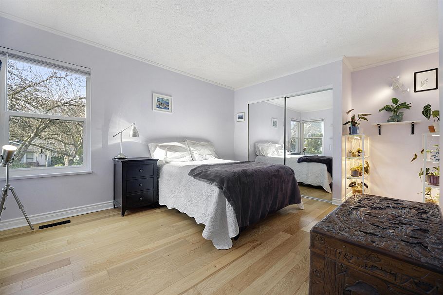 828 Nicolum Court North Vancouver, BC - 17