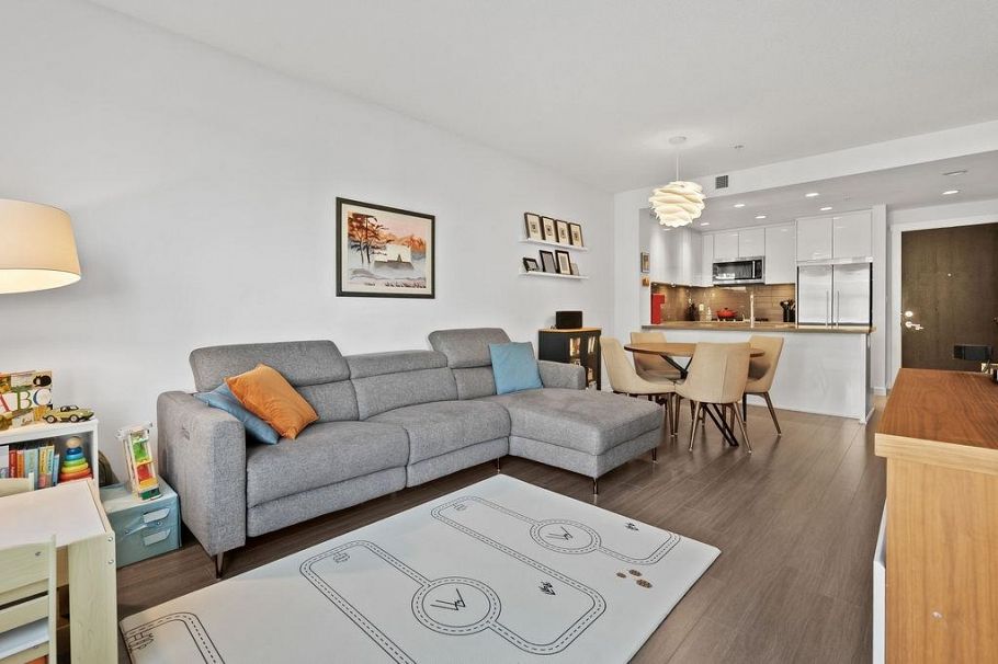 328 255 W 1st Street North Vancouver, BC - 25