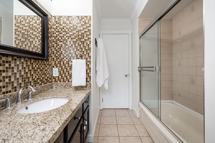 1230 E 51st Avenue Vancouver, BC - 29