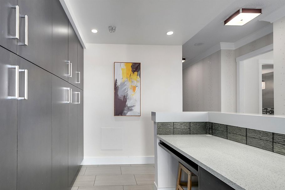 3002 1199 Marinaside Crescent Vancouver, BC - 8