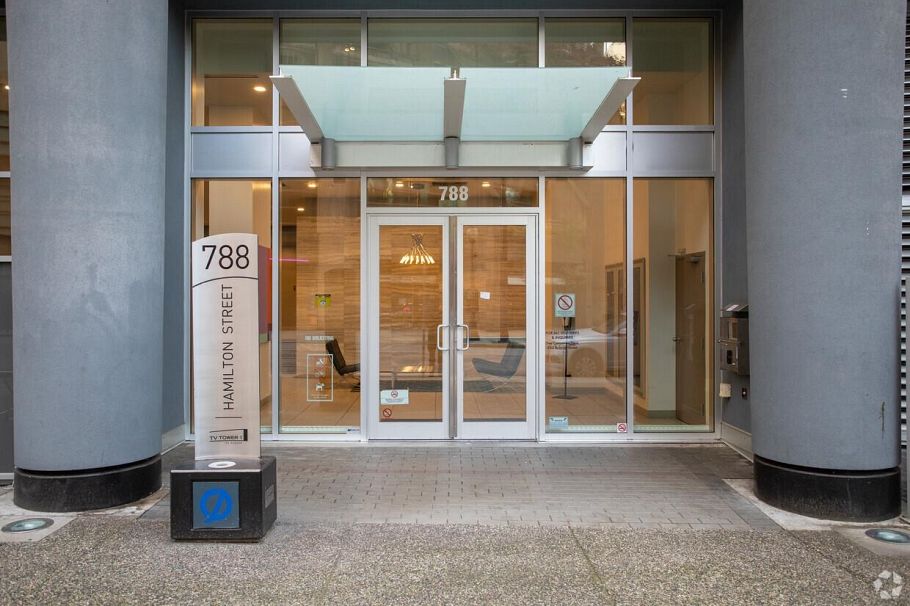 1008 788 Hamilton Street Vancouver, BC - 2