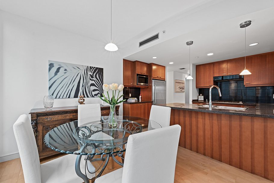 605 1680 Bayshore Drive Vancouver, BC - 6