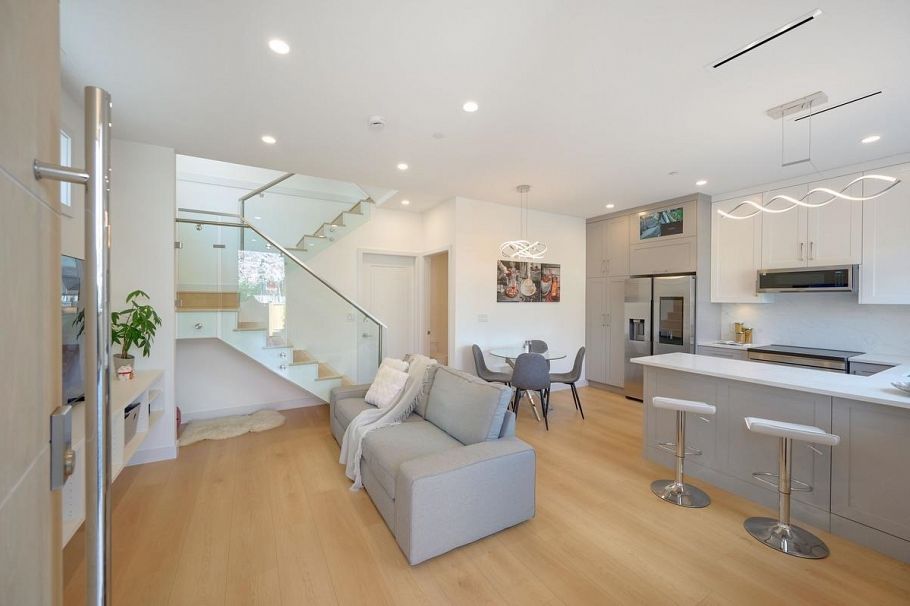 1 2838 Turner Street Vancouver, BC - 11