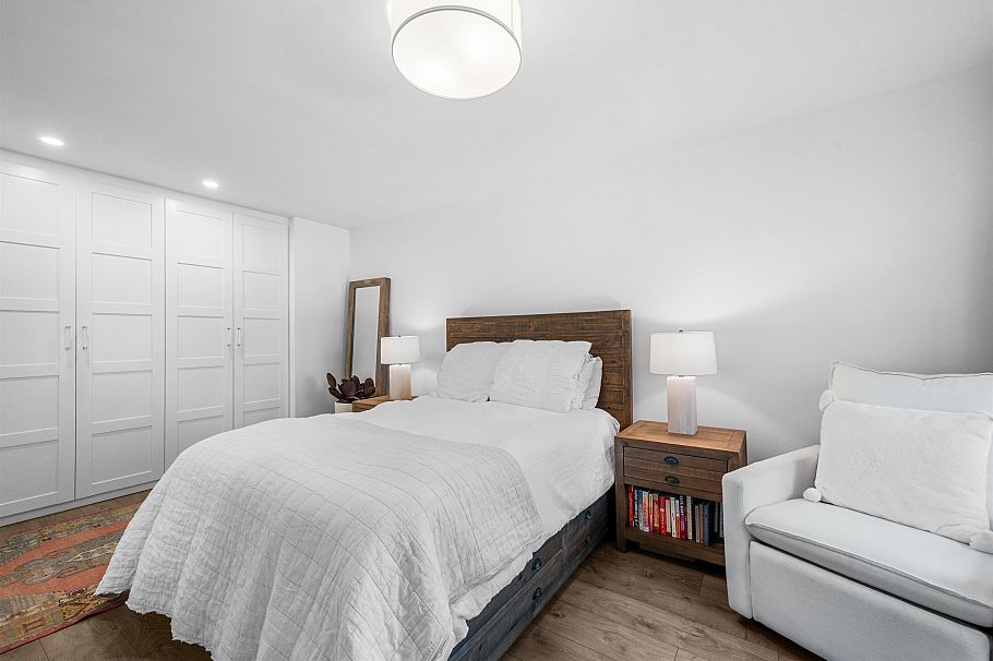 302 1720 W 12th Avenue Vancouver, BC - 17