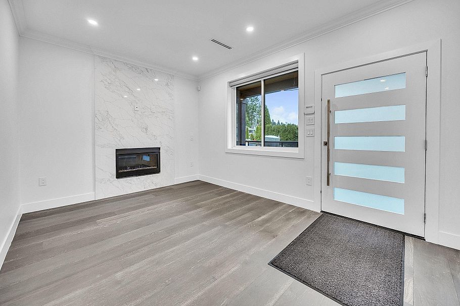 812 Montroyal Boulevard North Vancouver, BC - 4