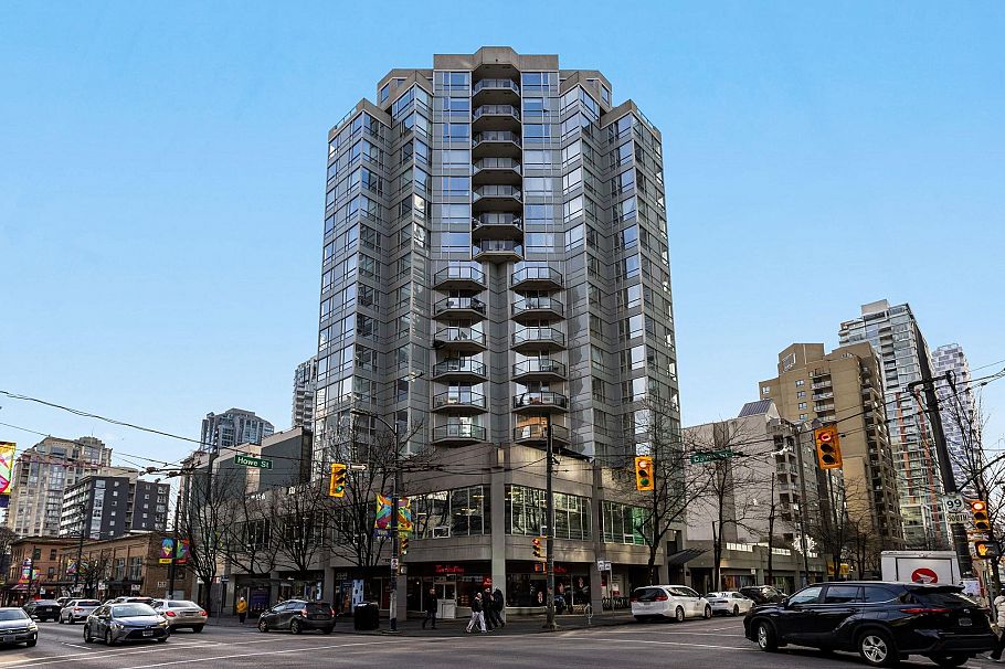 706 1212 Howe Street Vancouver, BC - 1