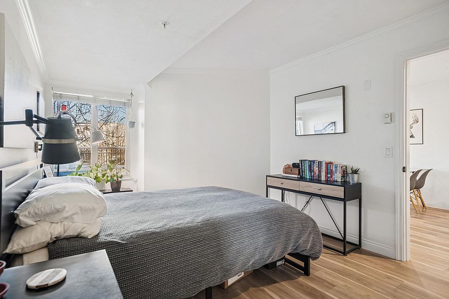 305 688 E 16th Avenue Vancouver, BC - 18