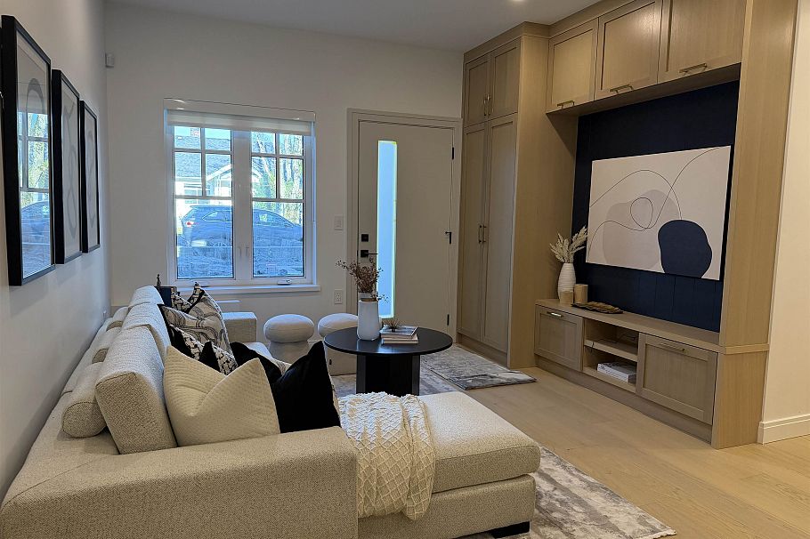 2540 Grant Street Vancouver, BC - 3