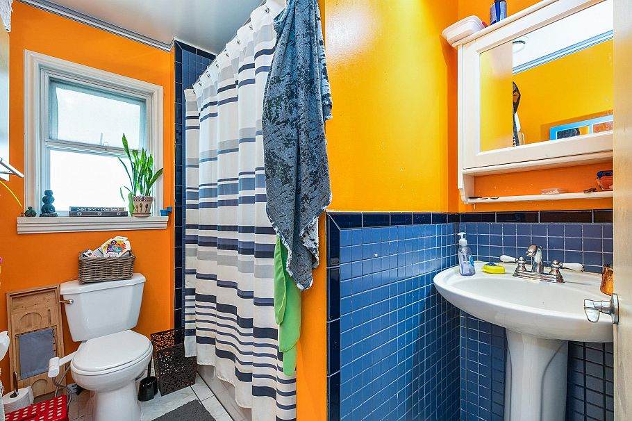 1341 E 29th Avenue Vancouver, BC - 15