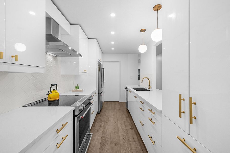 302 1720 W 12th Avenue Vancouver, BC - 9