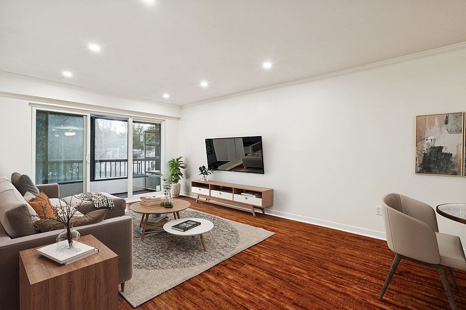 111 3787 W 4th Avenue Vancouver, BC - 3