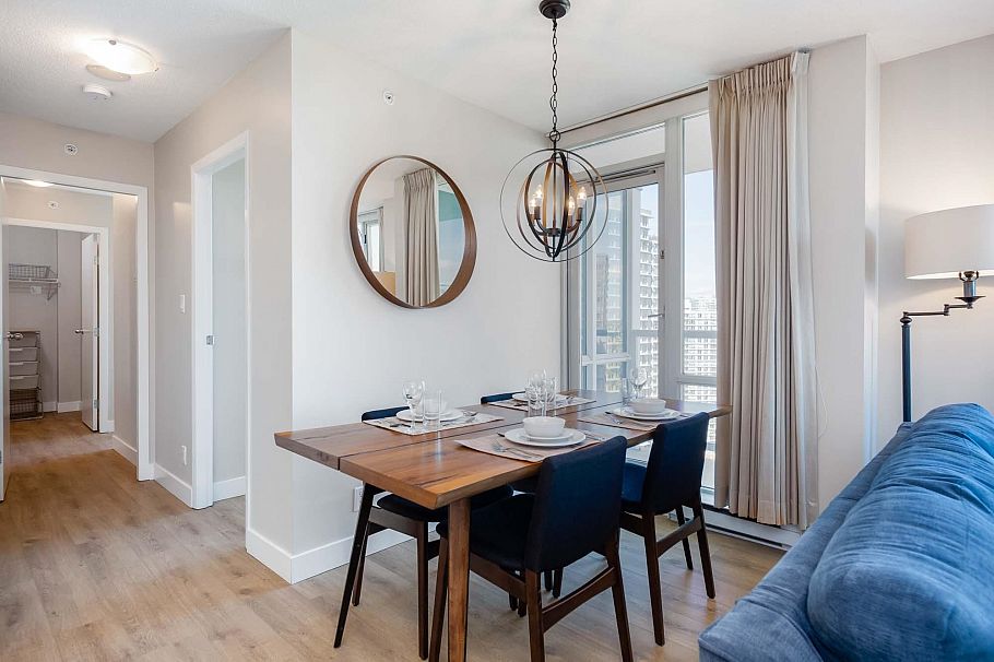 2907 193 Aquarius Mews Vancouver, BC - 6