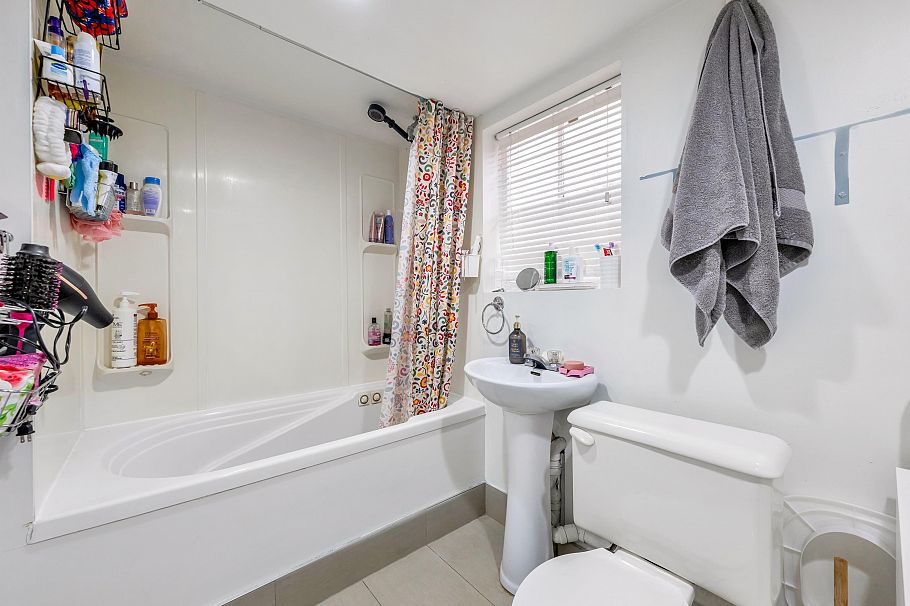 4605 Fraser Street Vancouver, BC - 15