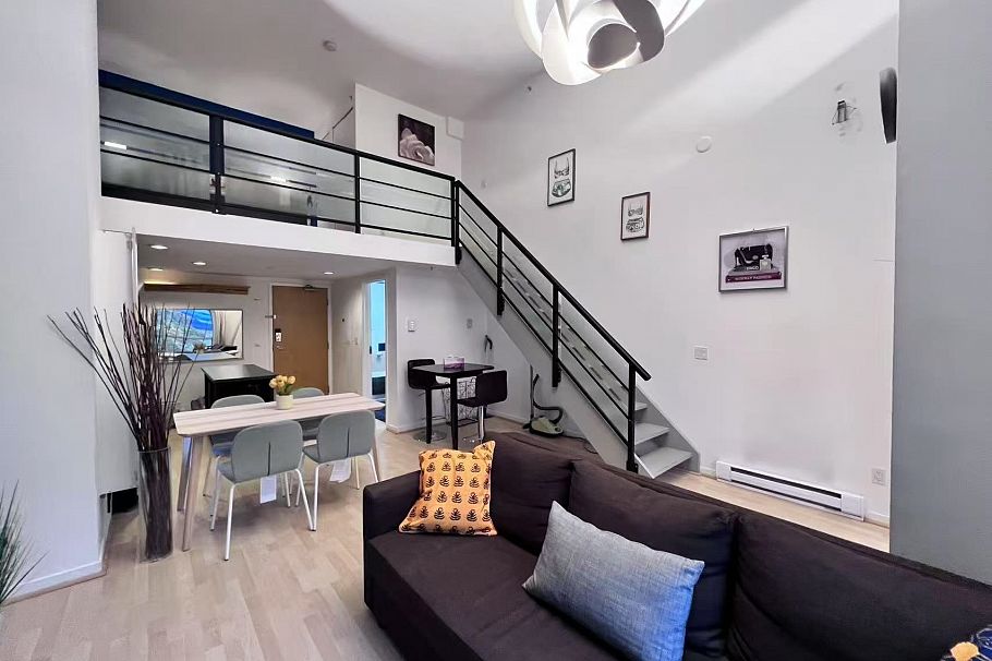 308 933 Seymour Street Vancouver, BC - 3