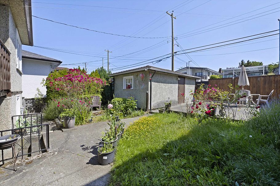 2550 Parker Street Vancouver, BC - 20