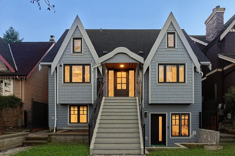 2540 Grant Street Vancouver, BC - 1