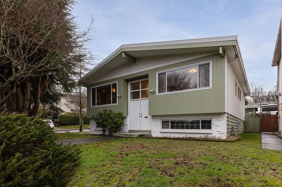 191 W 60th Avenue Vancouver, BC - 3