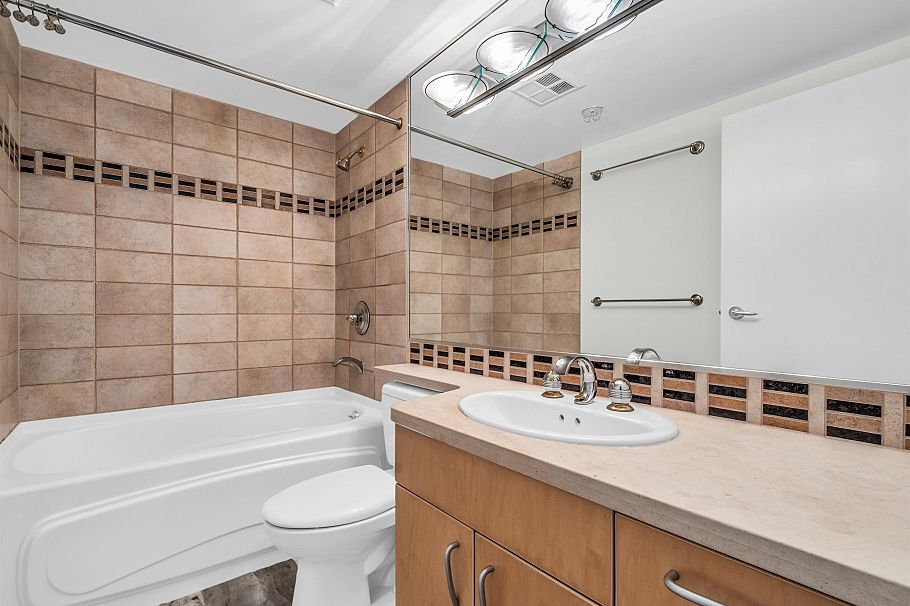 1101 198 Aquarius Mews Vancouver, BC - 12