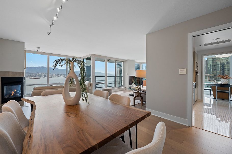 2102 590 Nicola Street Vancouver, BC - 3