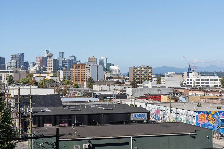 653 955 E Hastings Street Vancouver, BC - 9