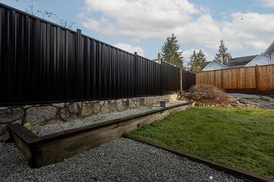 828 Nicolum Court North Vancouver, BC - 36