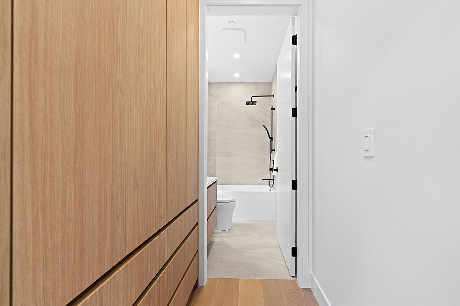 1 2858 W 12th Avenue Vancouver, BC - 13