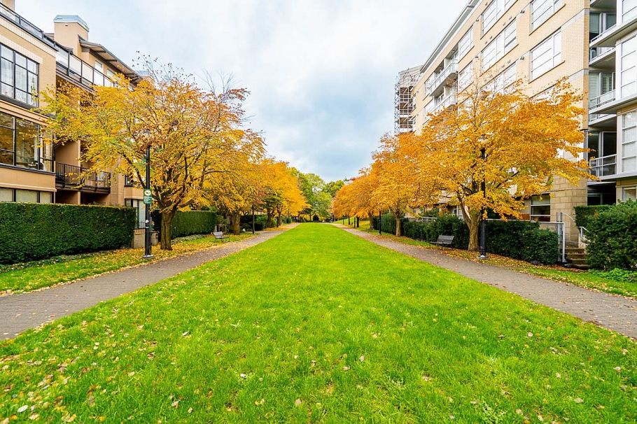 402 2175 Salal Drive Vancouver, BC - 35