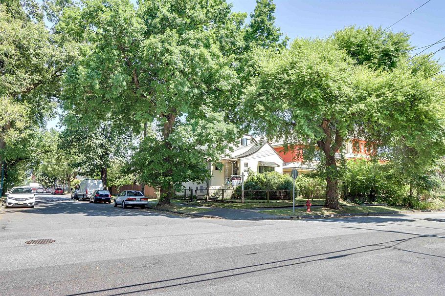 2305 Turner Street Vancouver, BC - 6