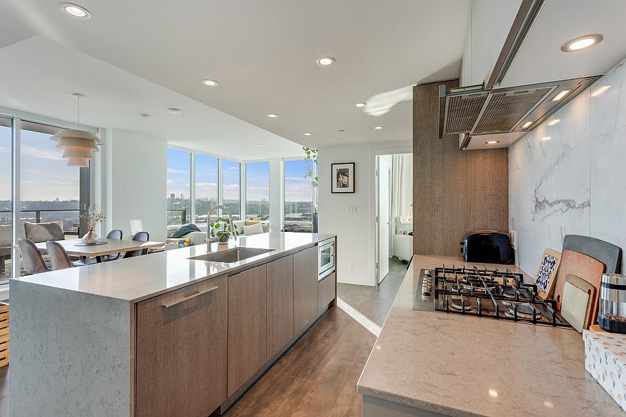 2306 1500 Fern Street North Vancouver, BC - 11