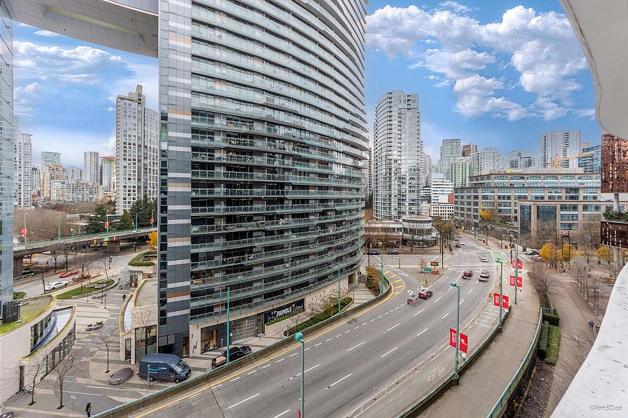912 68 Smithe Street Vancouver, BC - 11