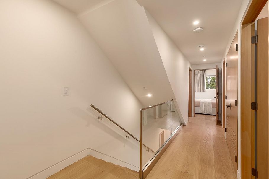 4717 Lanark Street Vancouver, BC - 18