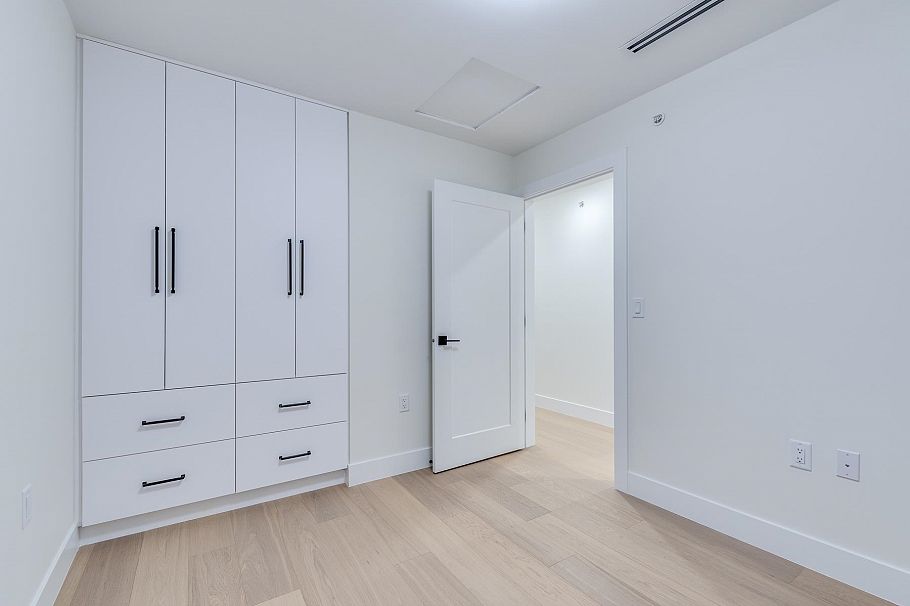 1 5461 Rhodes Street Vancouver, BC - 17