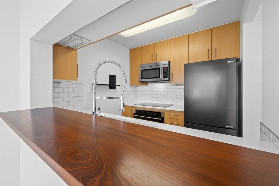 610 3660 Vanness Avenue Vancouver, BC - 8