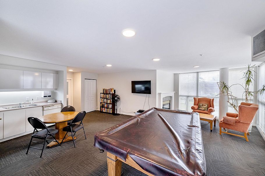 212 8460 Jellicoe Street Vancouver, BC - 31