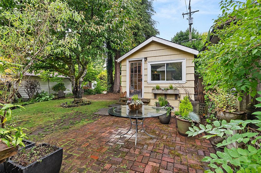 3141 W 39th Avenue Vancouver, BC - 38