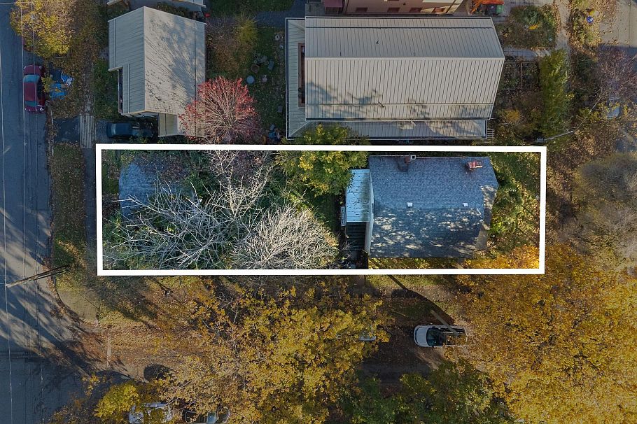 2305 Turner Street Vancouver, BC - 1