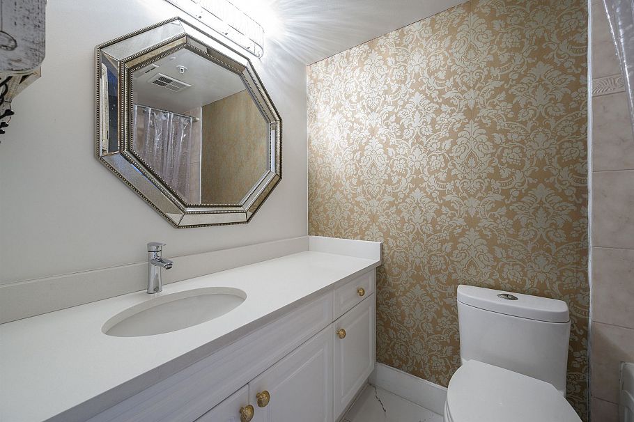 806 1238 Melville Street Vancouver, BC - 16