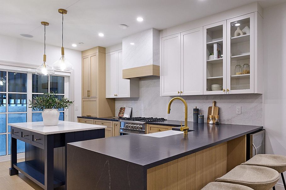 2540 Grant Street Vancouver, BC - 5